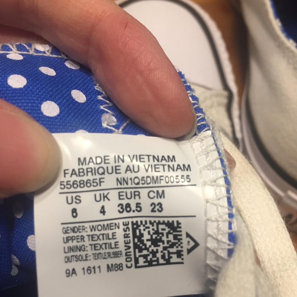 White Converse - Picture 5 of 5